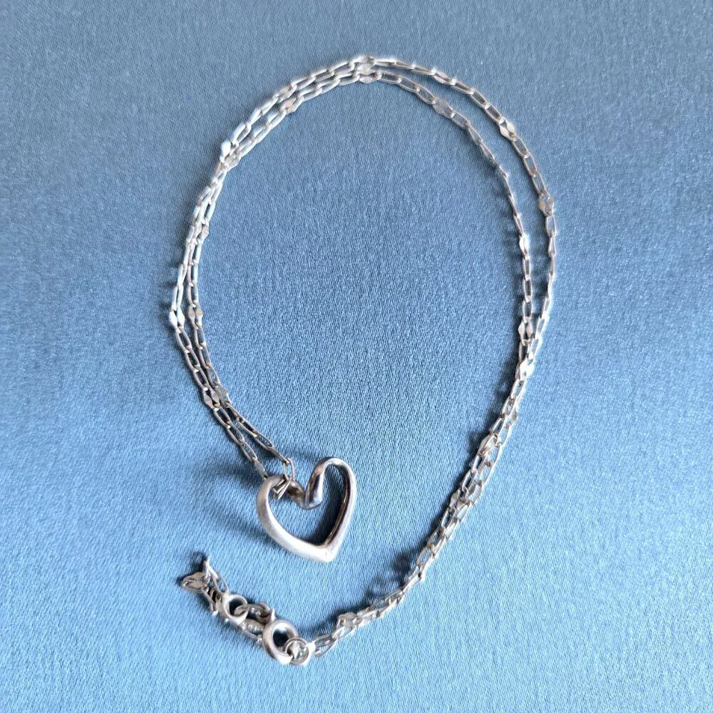 Sterling silver heart pendant - Picture 6 of 6
